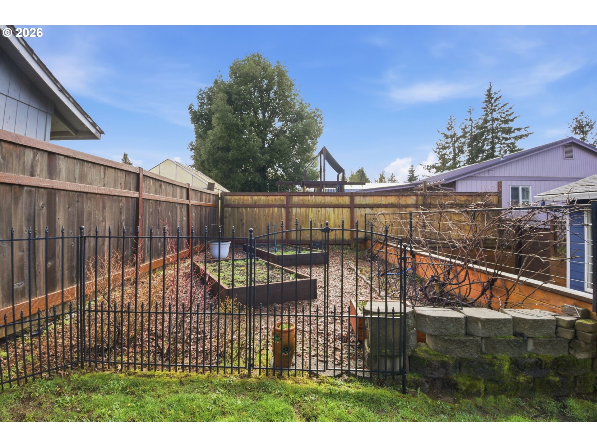 390 Southwest Ash Street Willamina, OR 97396 - Photo 8 of 33
