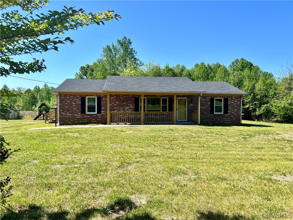 2720 Scuffletown Road Rice, VA 23966 - Photo 28 of 31 a front view of a house with a garden