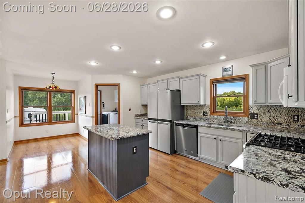 23815 Carleton West Road Belleville, MI 48111 - Photo 14 of 64