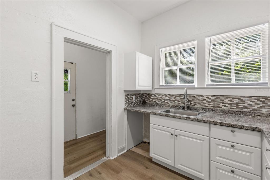 1921 Northeast 8th Road Ocala, FL 34470 - Photo 18 of 49