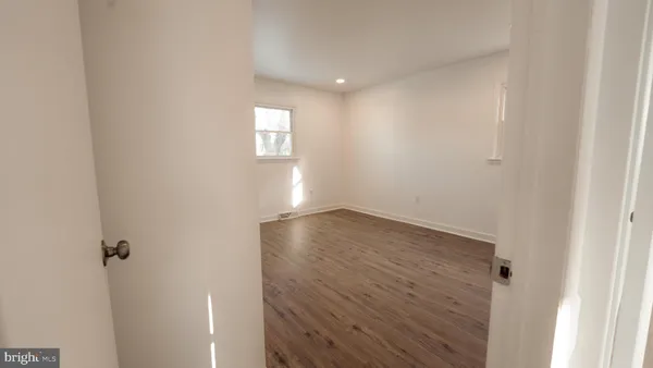 $369,000 | 3 Parker Avenue, Burlington, NJ 08016