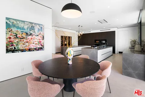 $23,500,000 | 8116 Laurel View Drive, Los Angeles, CA 90069