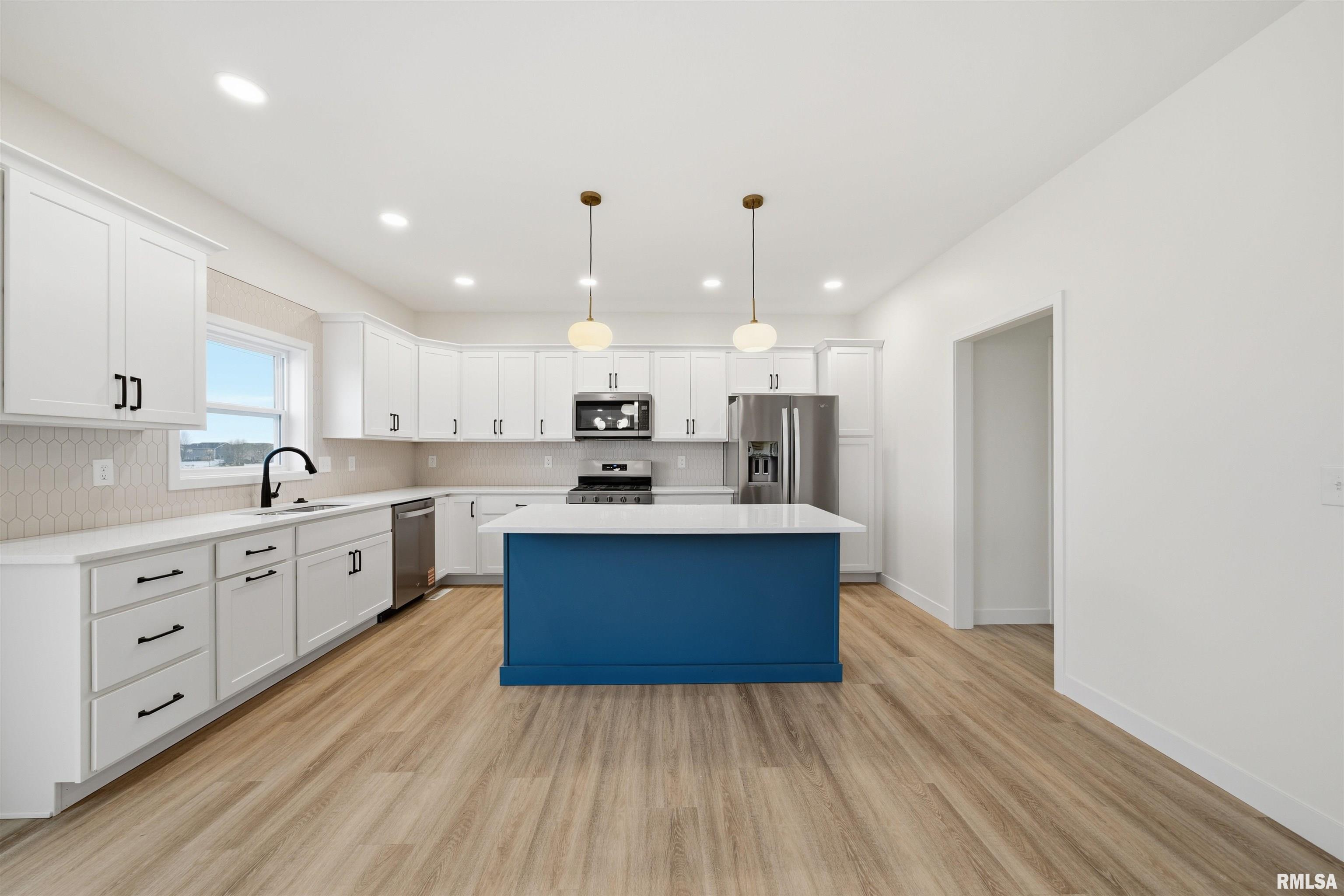 1617 Rustic Oak Drive Washington, IL 61571 - Photo 15 of 54