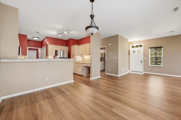 19 Stone Ridge Boulevard Hermitage, PA 16148 - Photo 14 of 40 Overlooking entry & kitchen