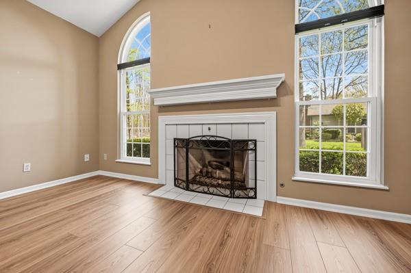 19 Stone Ridge Boulevard Hermitage, PA 16148 - Photo 9 of 40 Gas fire place. (unused) Tall windows with levelor blinds