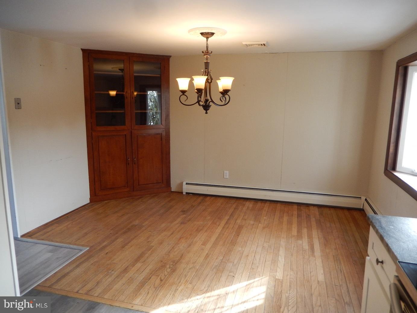 984 Kohler Road Mertztown, PA 19539 - Photo 16 of 39 Dining Room