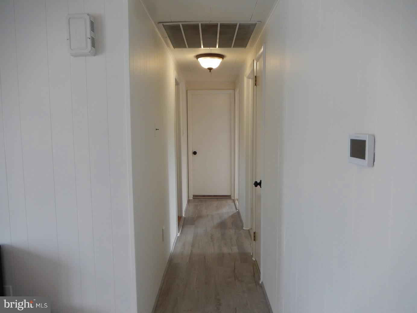 984 Kohler Road Mertztown, PA 19539 - Photo 17 of 39 Hallway