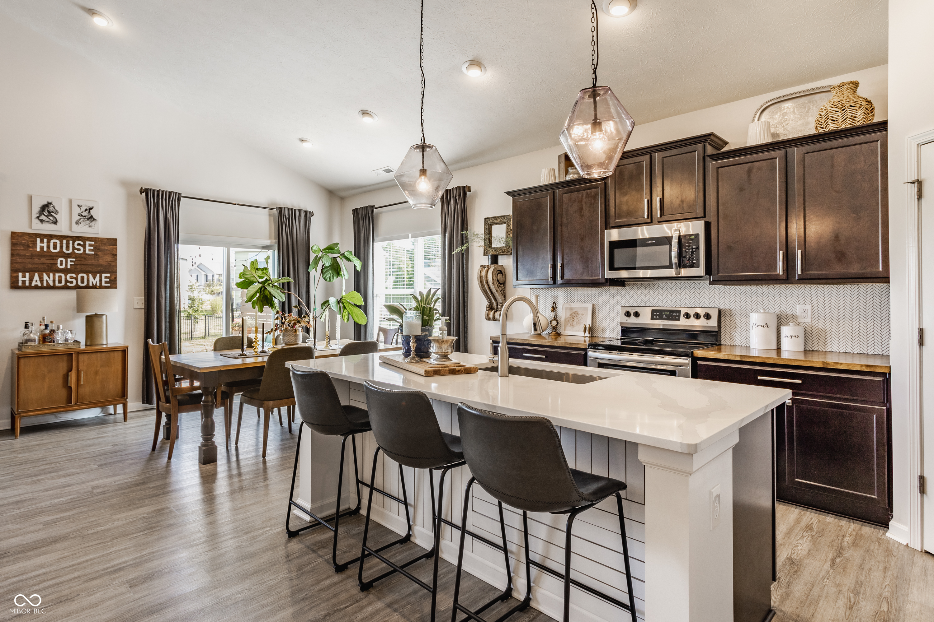 8052 Yarmouth Way Indianapolis, IN 46239 - Photo 4 of 30