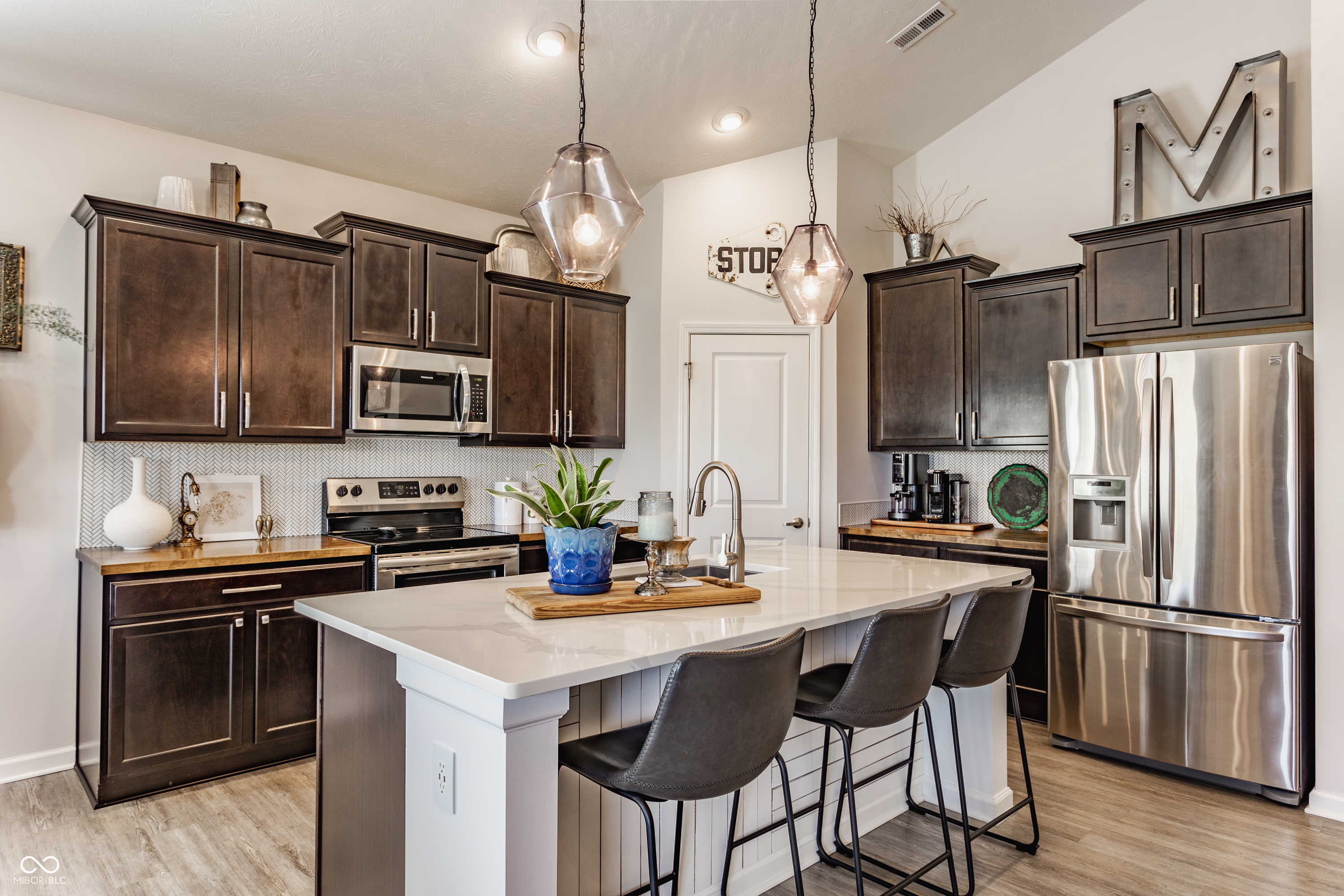 8052 Yarmouth Way Indianapolis, IN 46239 - Photo 5 of 30