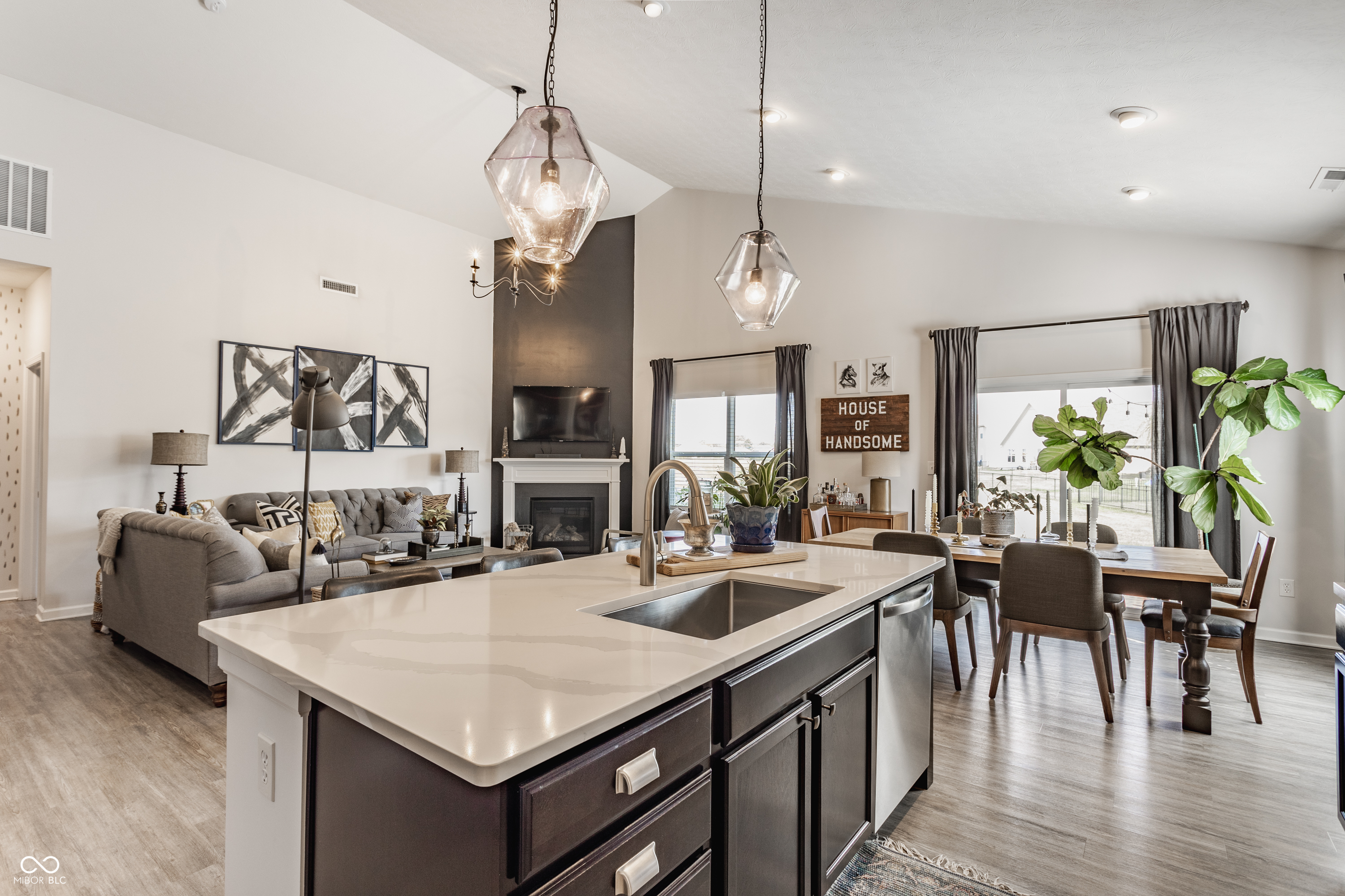 8052 Yarmouth Way Indianapolis, IN 46239 - Photo 7 of 30