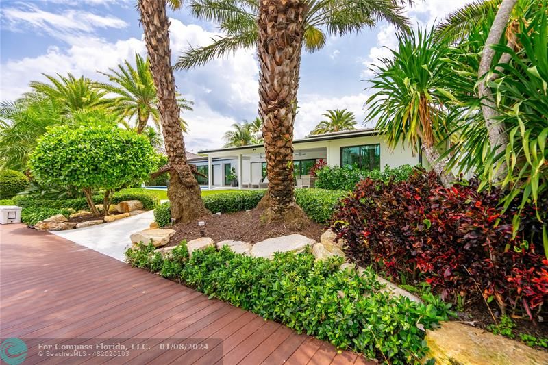 2375 Northeast 29th Street Lighthouse Point, FL 33064 - Photo 64 of 76