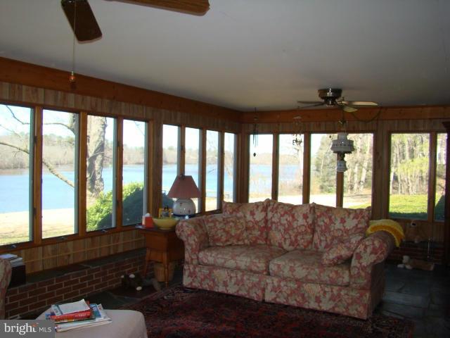 120 Deep Shore Road Denton, MD 21629 - Photo 9 of 22 Family Room