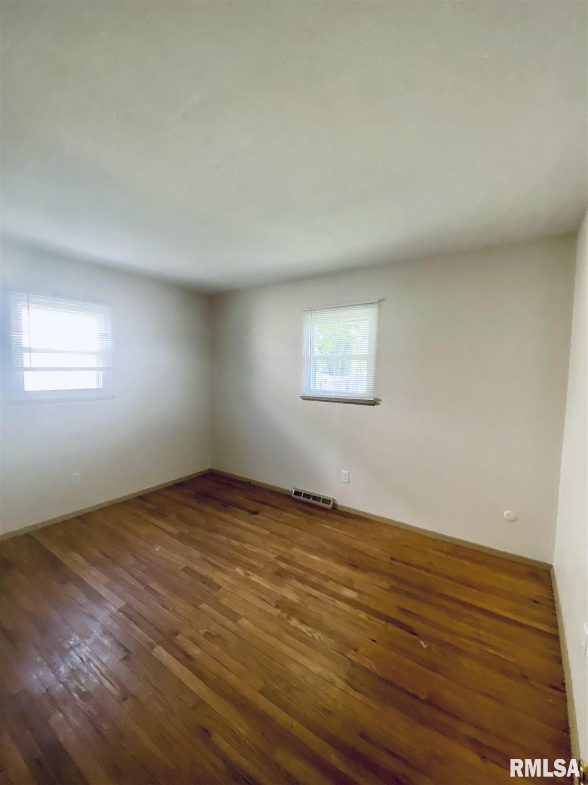 2609 Sherborn Road Springfield, IL 62702 - Photo 11 of 13 Gallery Image 11