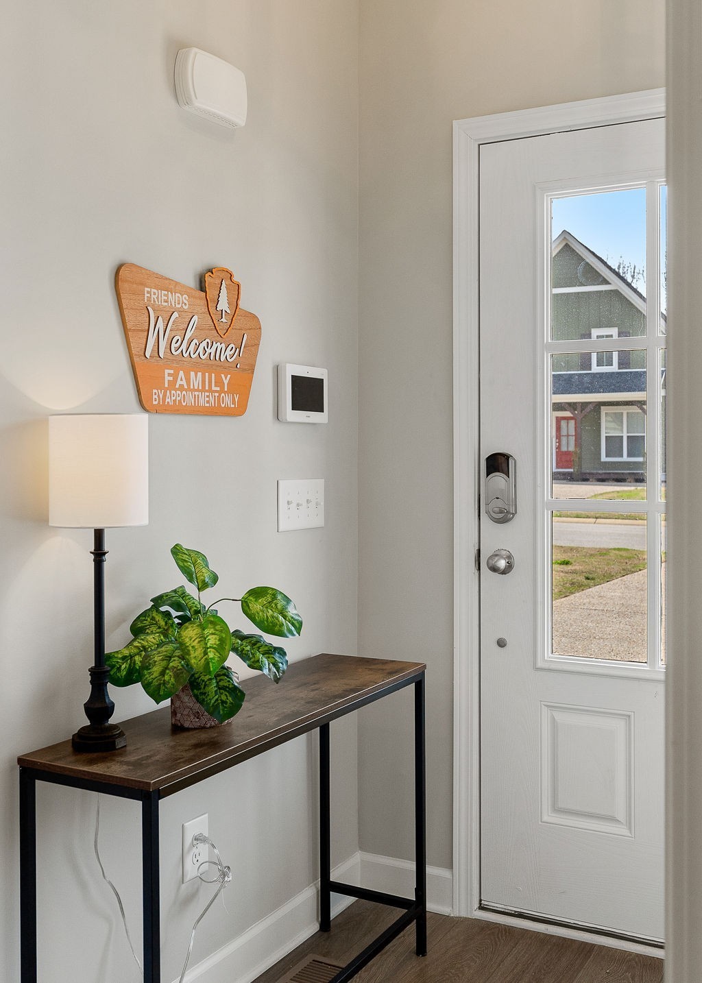 324 Evans Drive Tullahoma, TN 37388 - Photo 11 of 53 a vase of flowers sitting on a table with a window