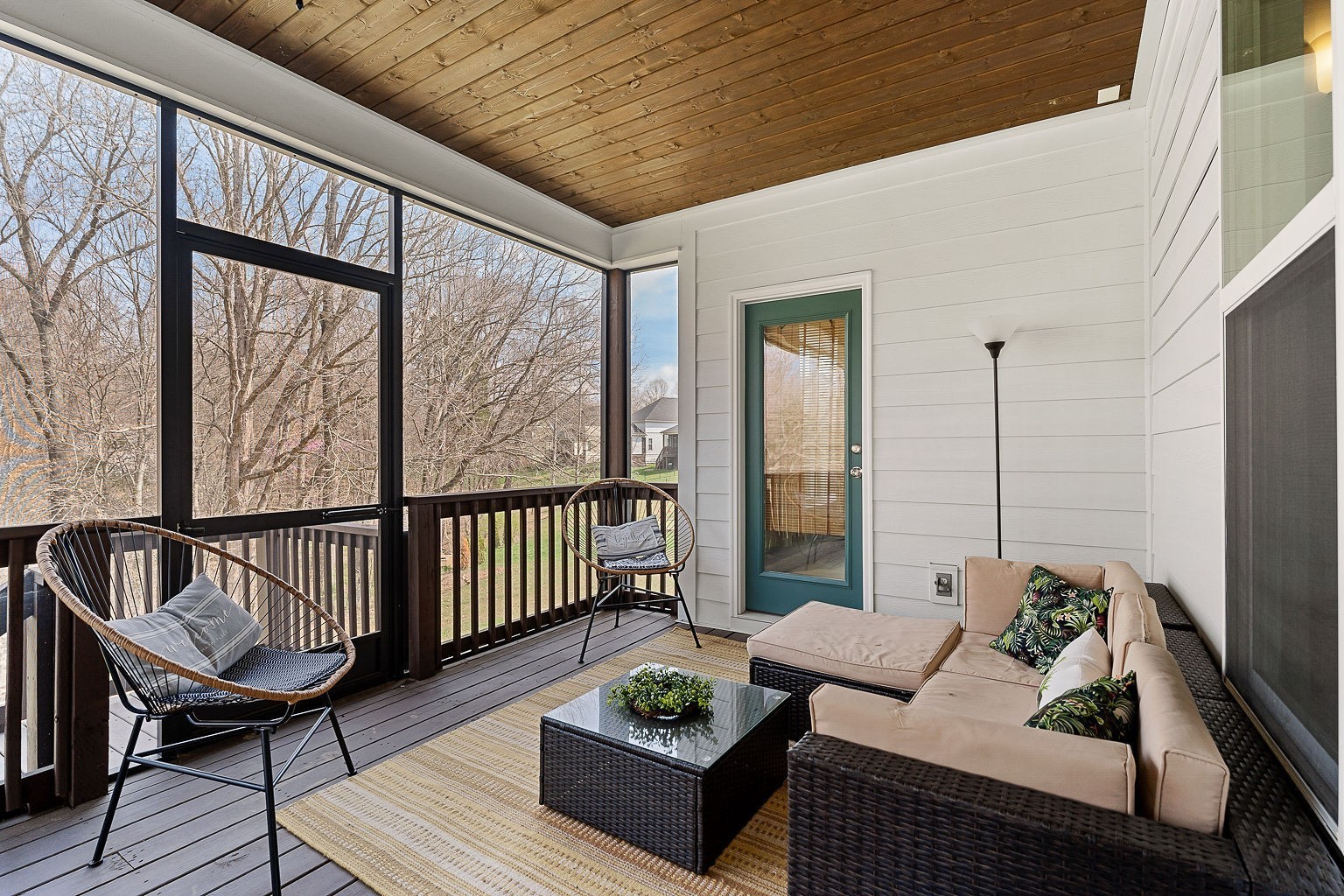 324 Evans Drive Tullahoma, TN 37388 - Photo 23 of 53 a living room with furniture and a wooden floor