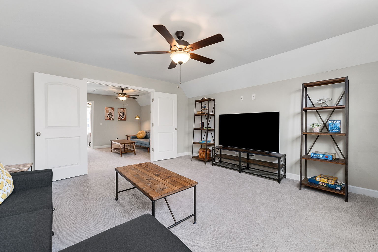 324 Evans Drive Tullahoma, TN 37388 - Photo 39 of 53 a living room with furniture and a flat screen tv