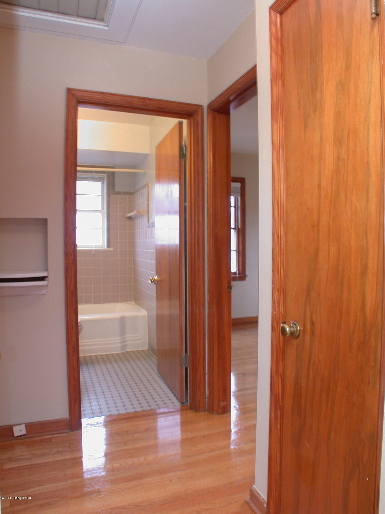 1615 Nightingale Road Louisville, KY 40213 - Photo 22 of 34 1615_N_11