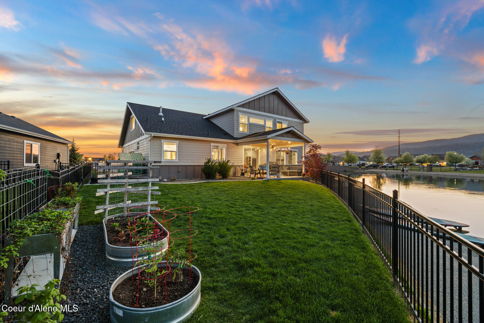 13806 North Treasure Island Court Rathdrum, ID 83858 - Photo 22 of 56 Twilight-Main Yard / Garden