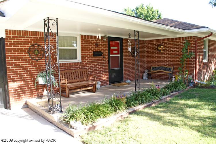3605 South Rusk Street Amarillo, TX 79109 - Photo 18 of 20 front porch