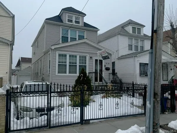 $889,000 | 90-30 Vanderveer Street | Queens Village