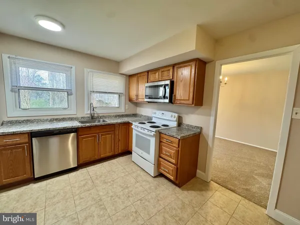 $2,900 | 15758 Pointer Ridge Drive, Bowie, MD 20716