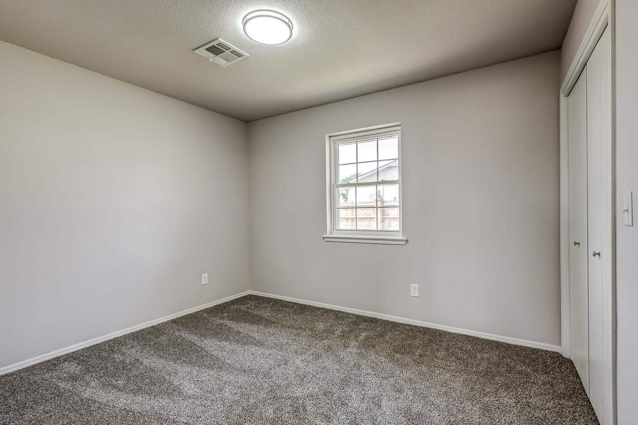 1901 Ridgecrest Perry, OK 73077 - Photo 22 of 31 Gallery Image 22