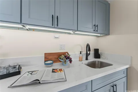 $349,000 | 1060 Kamehameha Highway, Unit 3007B, Pearl City, HI 96782