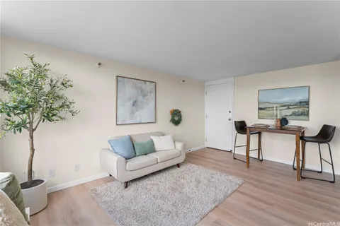 $349,000 | 1060 Kamehameha Highway, Unit 3007B, Pearl City, HI 96782