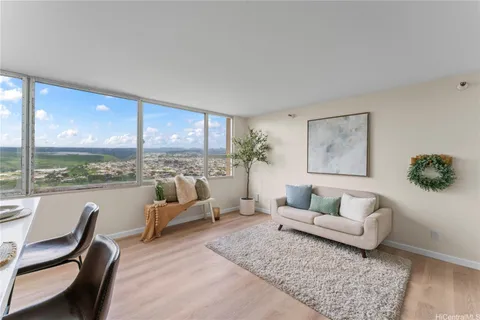 $349,000 | 1060 Kamehameha Highway, Unit 3007B, Pearl City, HI 96782