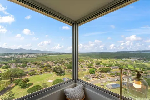 $349,000 | 1060 Kamehameha Highway, Unit 3007B, Pearl City, HI 96782