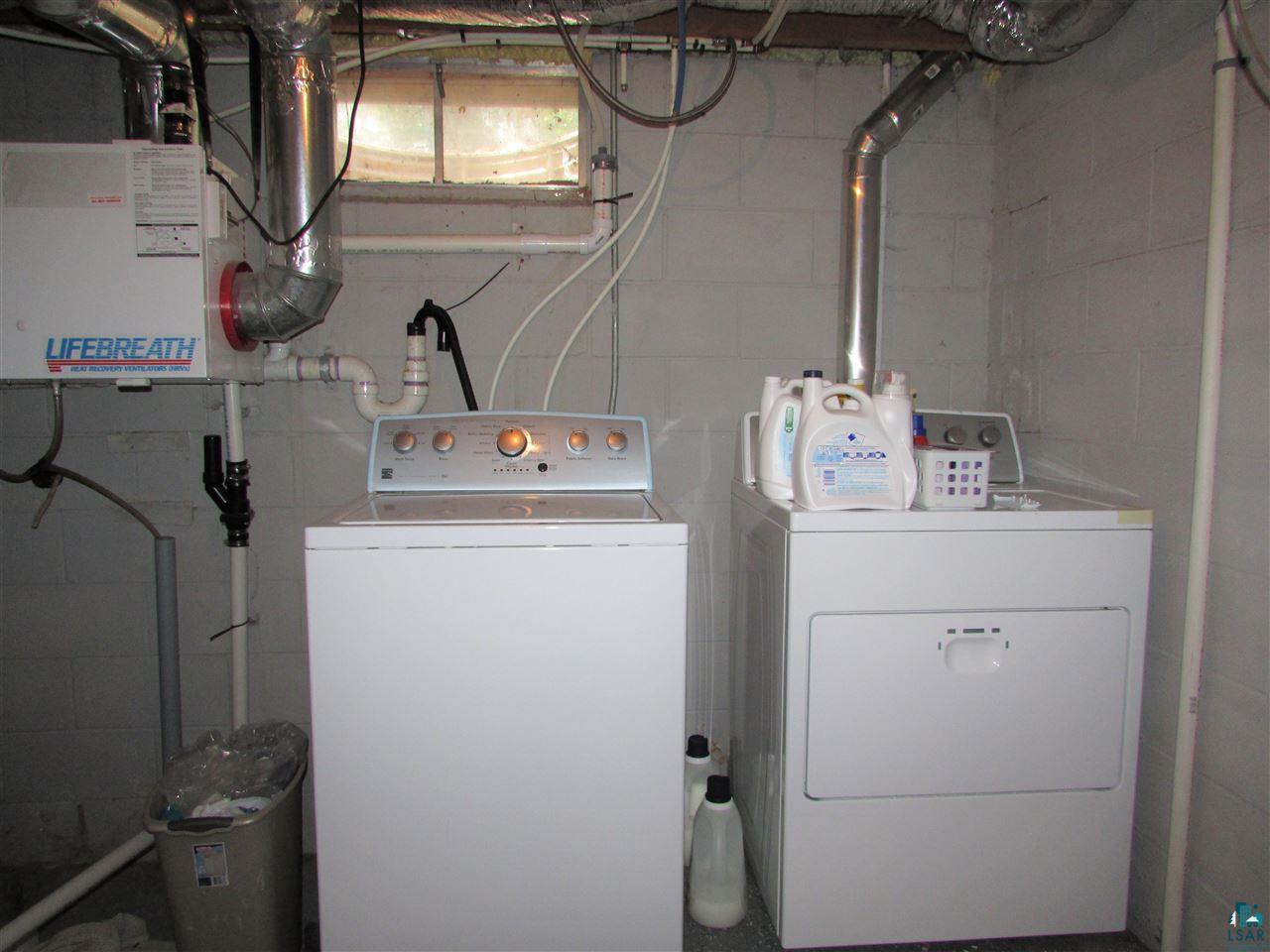 4159 Martin Road Duluth, MN 55803 - Photo 22 of 26 Laundry room