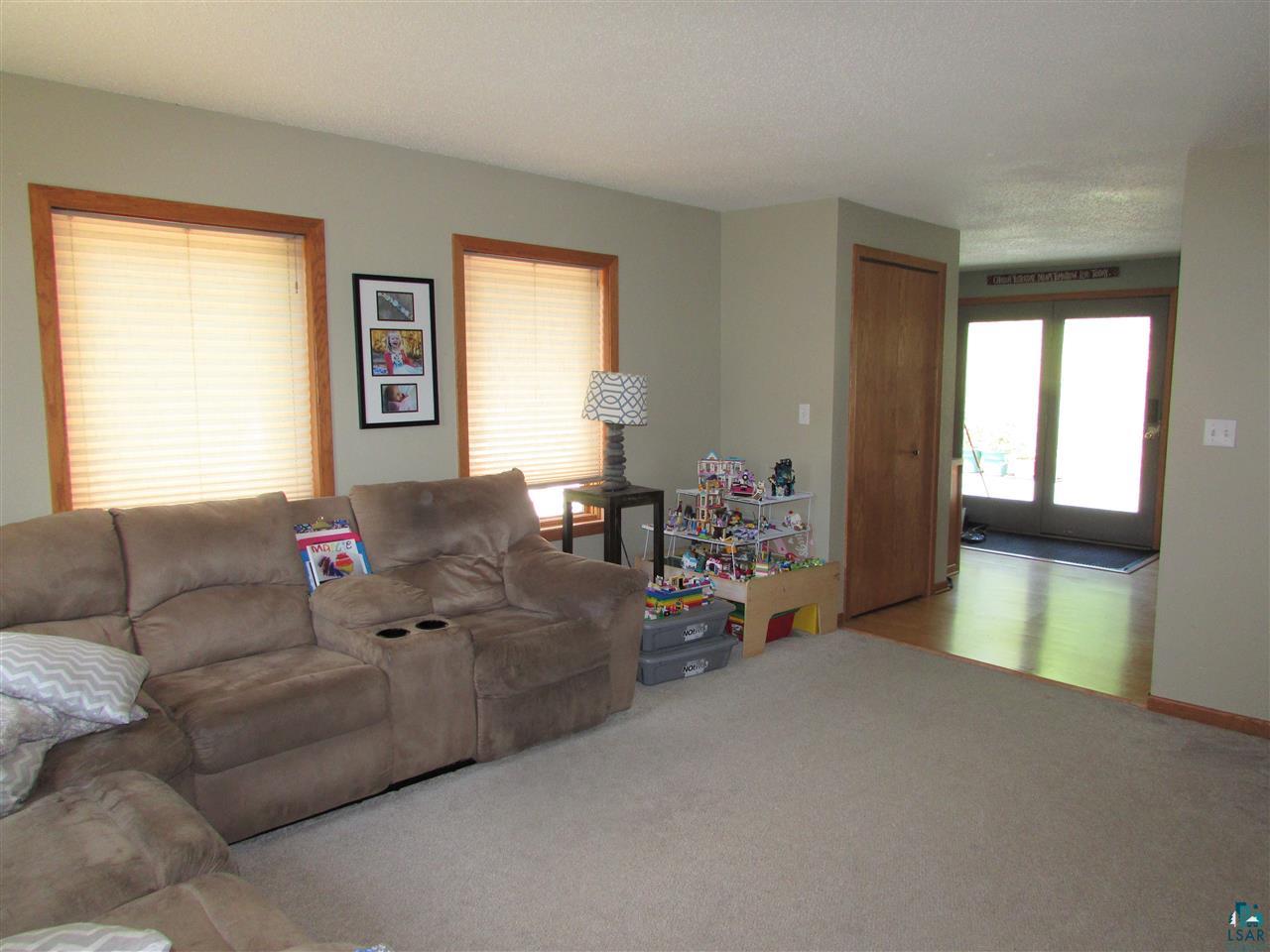 4159 Martin Road Duluth, MN 55803 - Photo 5 of 26 Living room into dining area