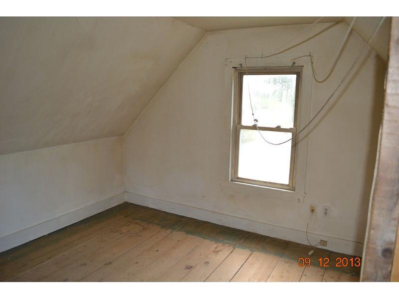 113 Old Harbor Road Vinalhaven, ME 04863 - Photo 6 of 7 Bedroom.