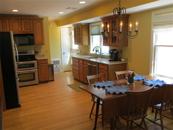348 Old Lancaster Road Sudbury, MA 01776 - Photo 4 of 18 Gallery Image 4