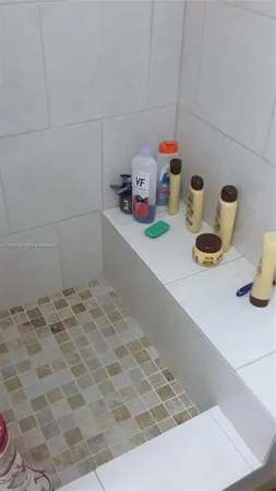 $2,000 | 10000 Northwest 80th Court, Unit 2463, Hialeah Gardens, FL 33016