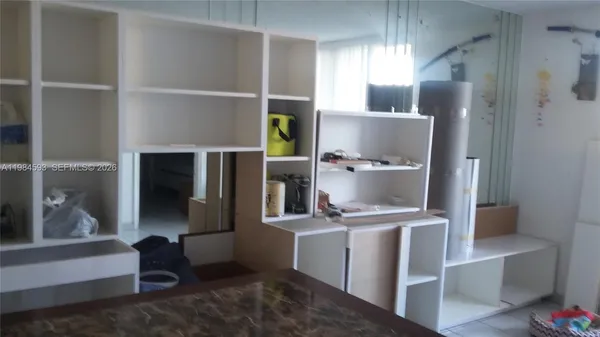 $2,000 | 10000 Northwest 80th Court, Unit 2463, Hialeah Gardens, FL 33016