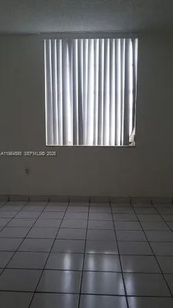 $2,000 | 10000 Northwest 80th Court, Unit 2463, Hialeah Gardens, FL 33016