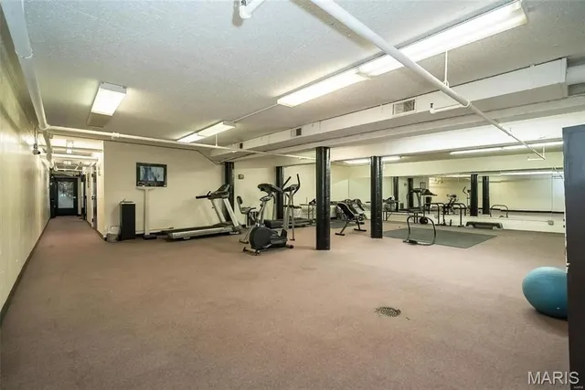 $99,000 | 4355 Maryland Avenue, Unit 422, St. Louis, MO 63108