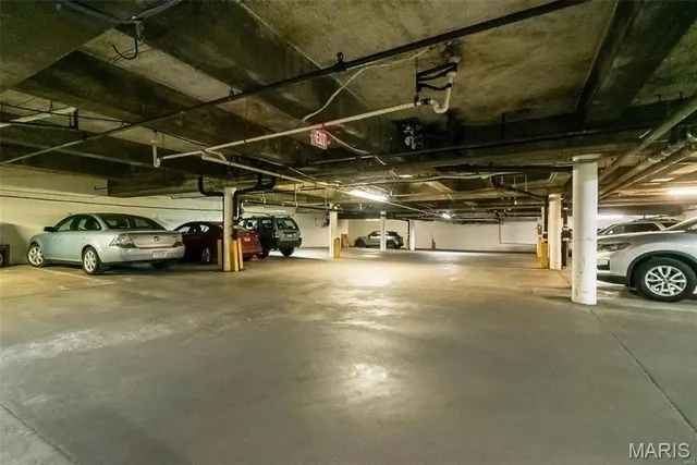 $99,000 | 4355 Maryland Avenue, Unit 422, St. Louis, MO 63108