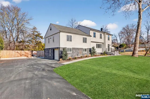 $1,050,000 | 39 Andrew Avenue, Oakland, NJ 07436