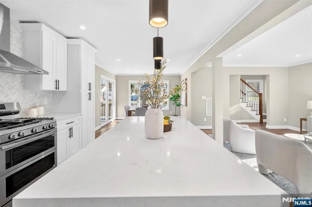 $1,050,000 | 39 Andrew Avenue, Oakland, NJ 07436