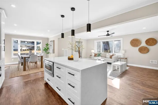 $1,050,000 | 39 Andrew Avenue, Oakland, NJ 07436