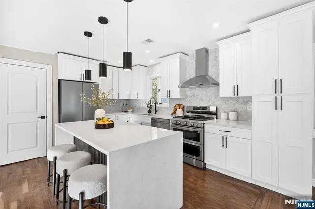 $1,050,000 | 39 Andrew Avenue, Oakland, NJ 07436