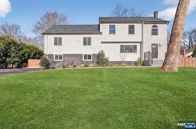 $1,050,000 | 39 Andrew Avenue, Oakland, NJ 07436