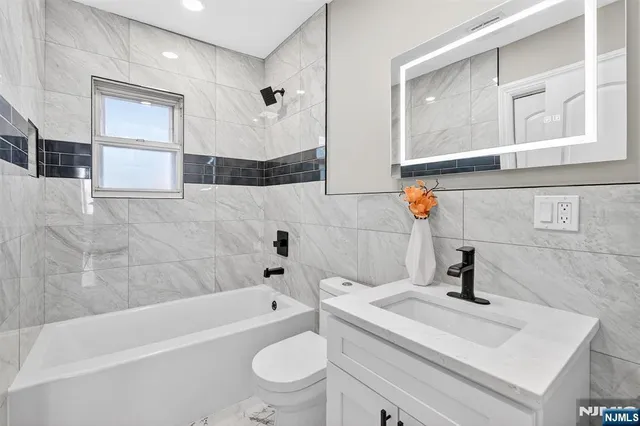 $1,050,000 | 39 Andrew Avenue, Oakland, NJ 07436