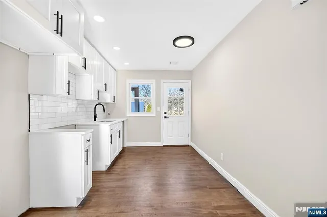 $1,050,000 | 39 Andrew Avenue, Oakland, NJ 07436