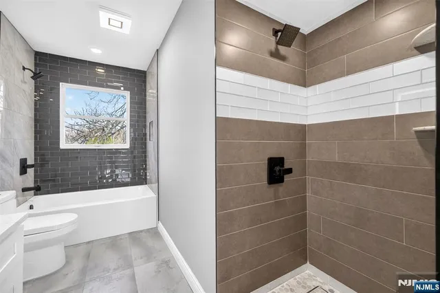 $1,050,000 | 39 Andrew Avenue, Oakland, NJ 07436