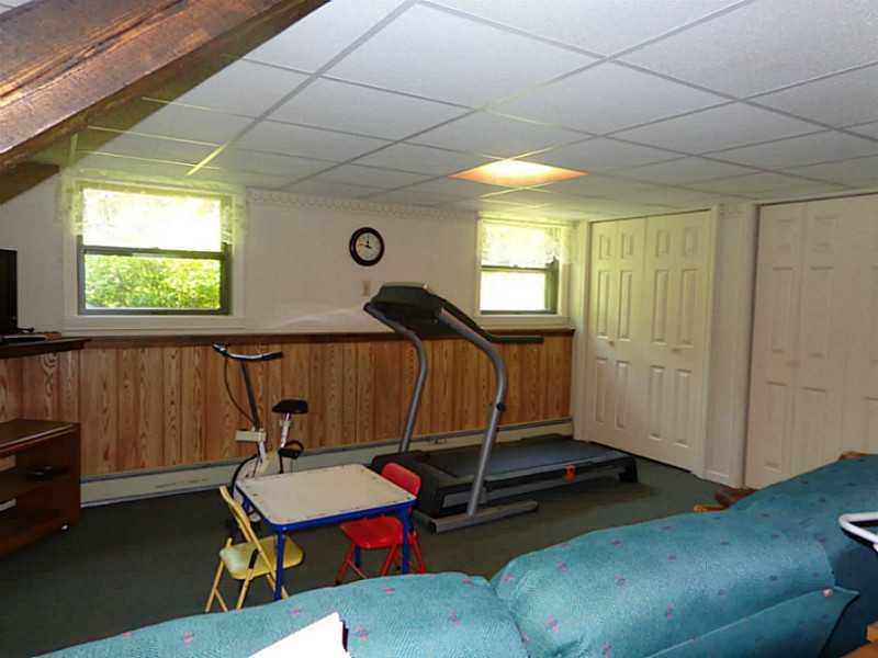 2380 Camden Road Warren, ME 04864 - Photo 16 of 30 Den/Family/Great Room.
