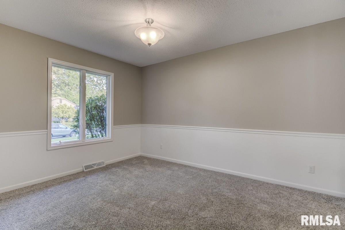 8041 Hunt Road Springfield, IL 62712 - Photo 14 of 34