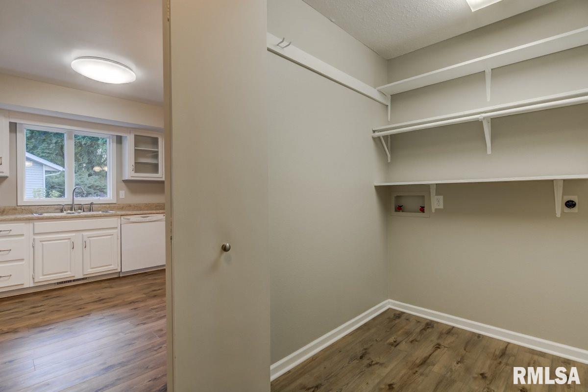 8041 Hunt Road Springfield, IL 62712 - Photo 29 of 34